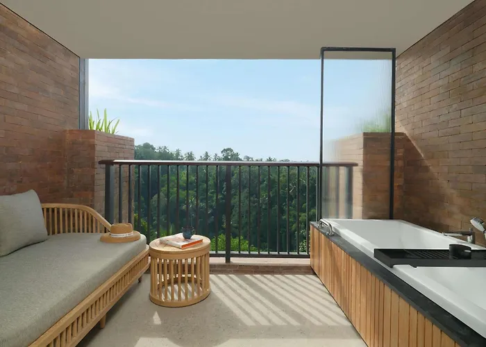 Novotel Bali Ubud ホテル 5*